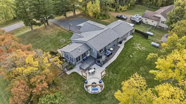 3981 324th Avenue Ne, Cambridge, MN 55008