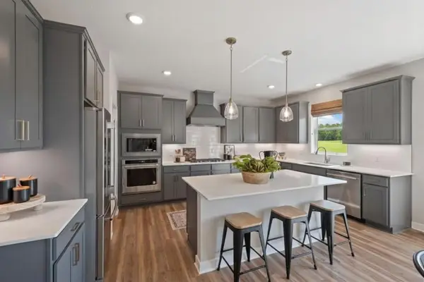 2071 Kestrel Drive, Shakopee, MN 55379