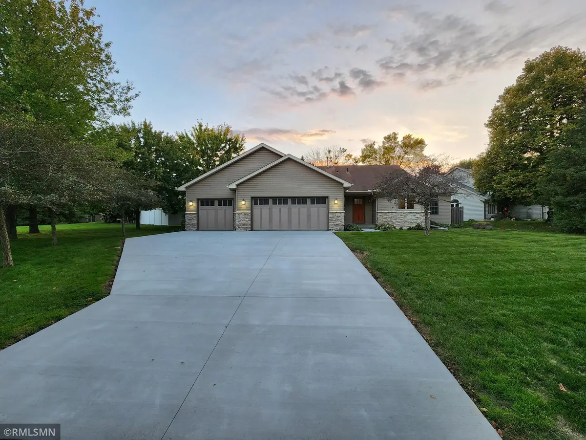 915 Ferndale Avenue S, Maplewood, MN 55119 - #1