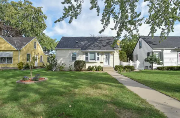 2123 Fairway Drive Ne, Columbia Heights, MN 55421