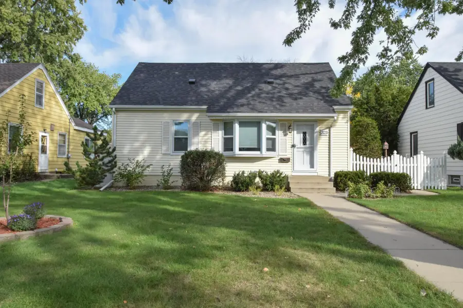 2123 Fairway Drive Ne, Columbia Heights, MN 55421 - #2