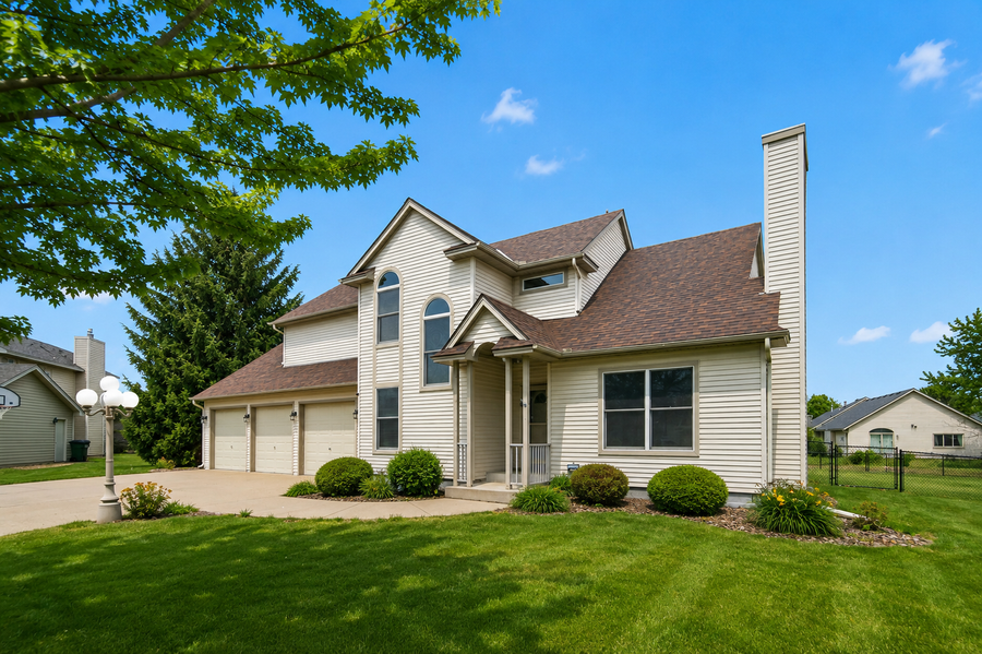 8057 Garfield Street Ne, Spring Lake Park, MN 55432 - #3