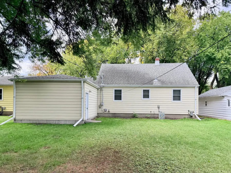 1114 10 1/2 Street N, Moorhead, MN 56560 - #2