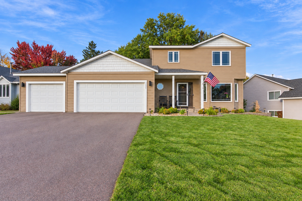 9078 Sierra Road, Woodbury, MN 55125