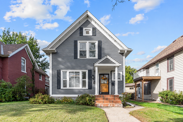 229 4th Avenue N, South Saint Paul, MN 55075