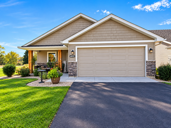 6055 Iris Lane, Rockford, MN 55373