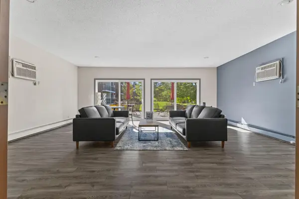 4 Pine Tree Drive #314, Arden Hills, MN 55112