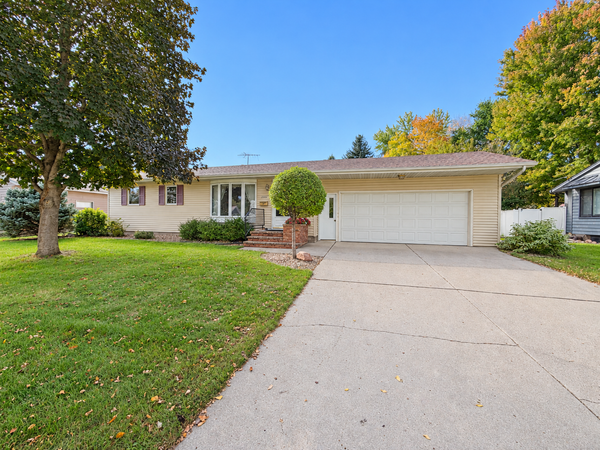 1113 N Cedar Street, Luverne, MN 56156