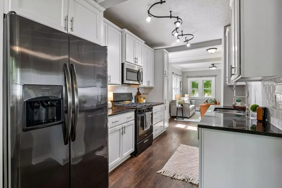 862 21st Avenue Se, Minneapolis, MN 55414 - #2