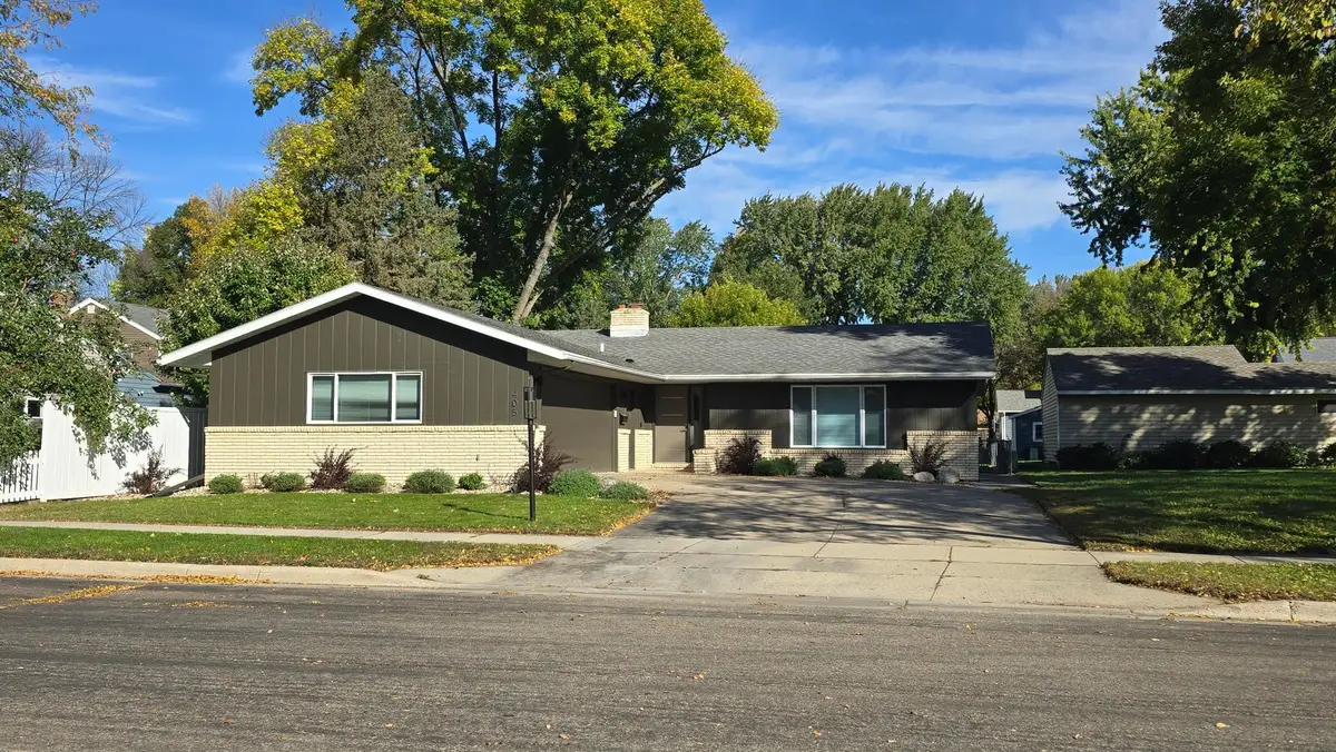 405 E Marshall Street, Marshall, MN 56258 - #1