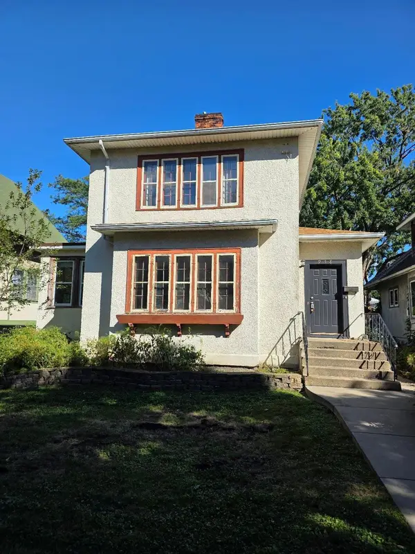 938 17th Avenue Se, Minneapolis, MN 55414