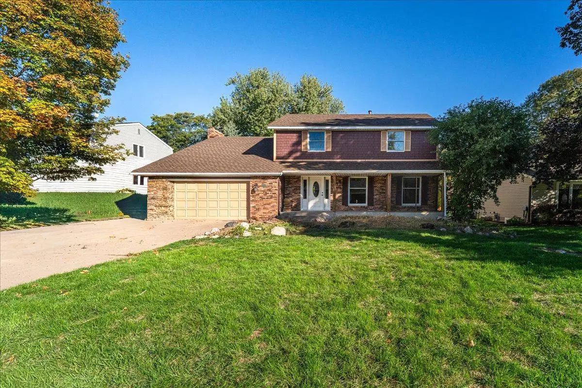 1331 Willow Circle, Roseville, MN 55113 - #1