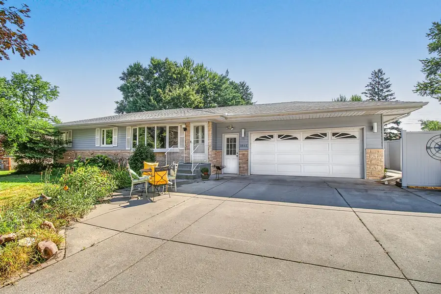 2842 Marion Street, Roseville, MN 55113 - #2