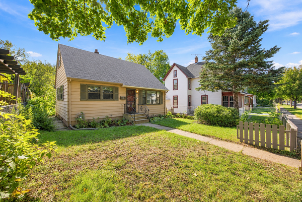 920 Magnolia Avenue E, Saint Paul, MN 55106