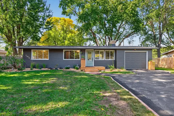 2999 Asbury Street, Roseville, MN 55113