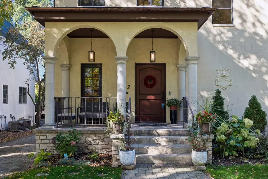 3742 Abbott Avenue S, Minneapolis, MN 55410 - #3