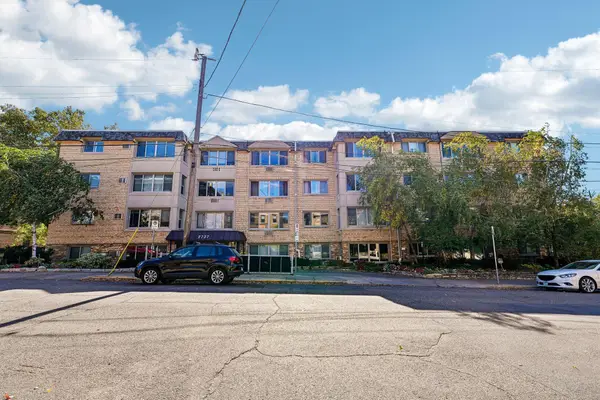 2727 W 43rd Street #103, Minneapolis, MN 55410