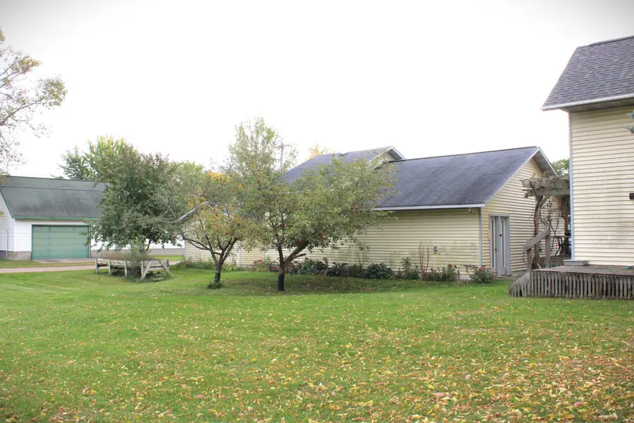 902 4th Street Ne, Little Falls, MN 56345 - #3