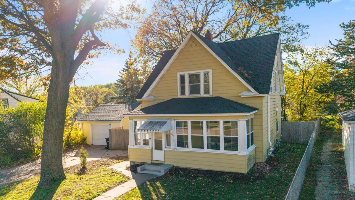 1751 Clarence Street, Maplewood, MN 55109 - #1