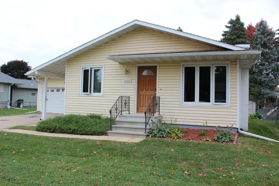 220 3rd Avenue Ne, Plainview, MN 55964 - #2