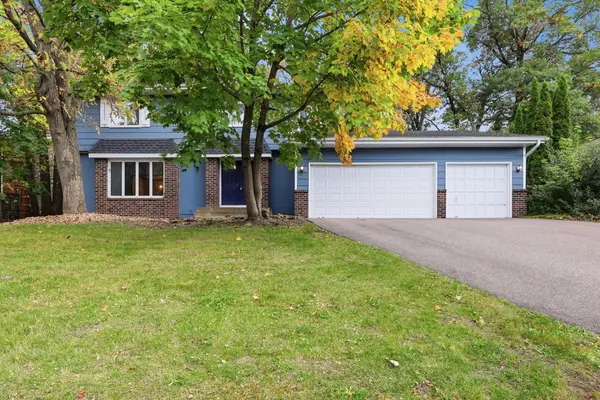 313 Brandywine Drive, Burnsville, MN 55337