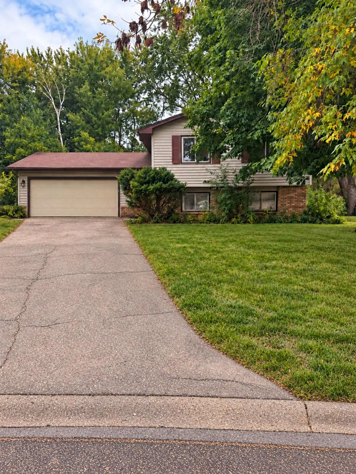 3325 74th Circle N, Brooklyn Park, MN 55443 - #1