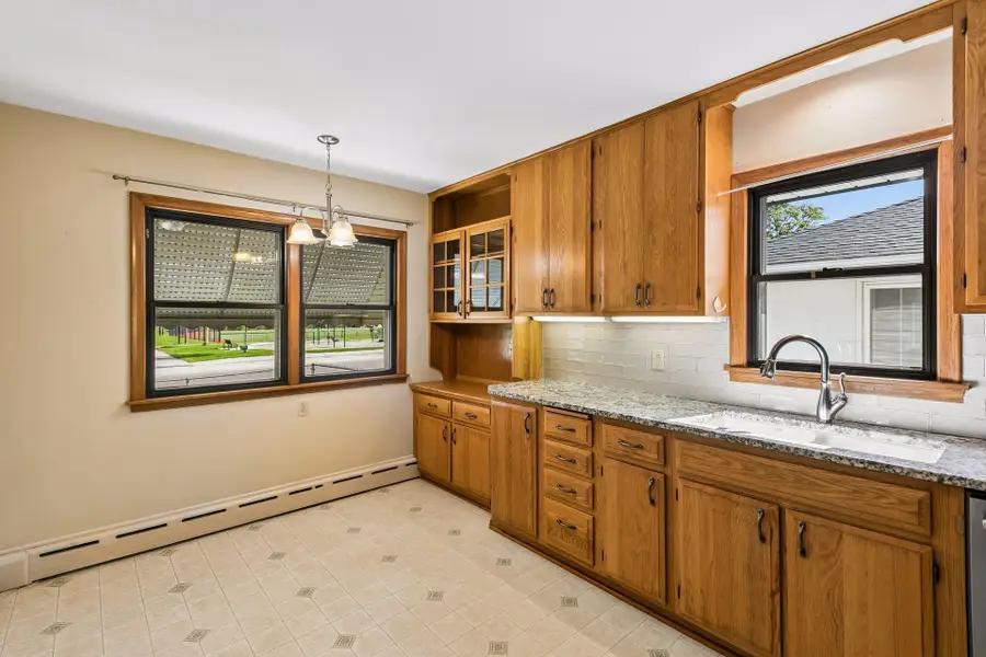 3739 Lee Avenue N, Robbinsdale, MN 55422 - #3