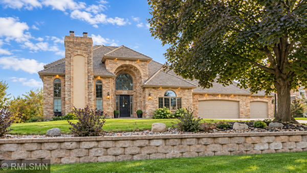9405 Wedgewood Drive, Woodbury, MN 55125