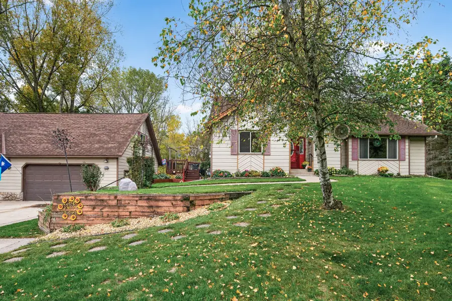 4990 Jamaca Avenue N, Lake Elmo, MN 55042 - #3