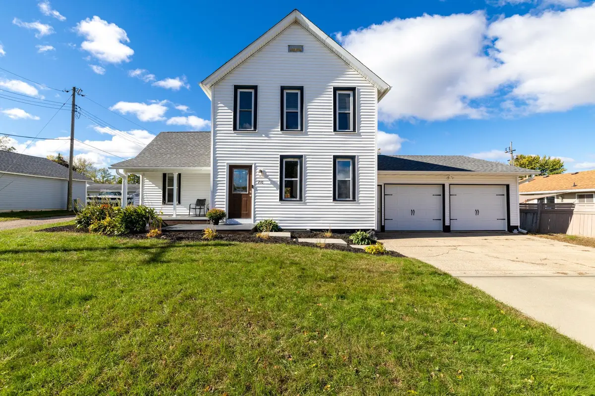 216 N Willow Street, Belle Plaine, MN 56011 - #1