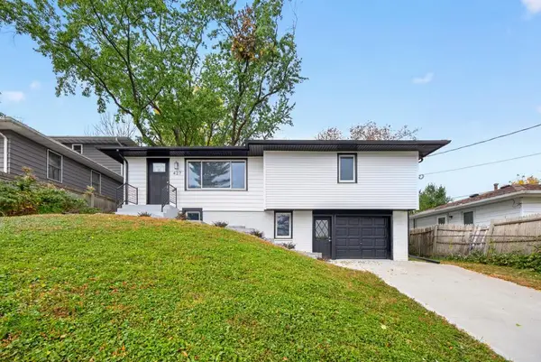427 21st Avenue Sw, Rochester, MN 55902