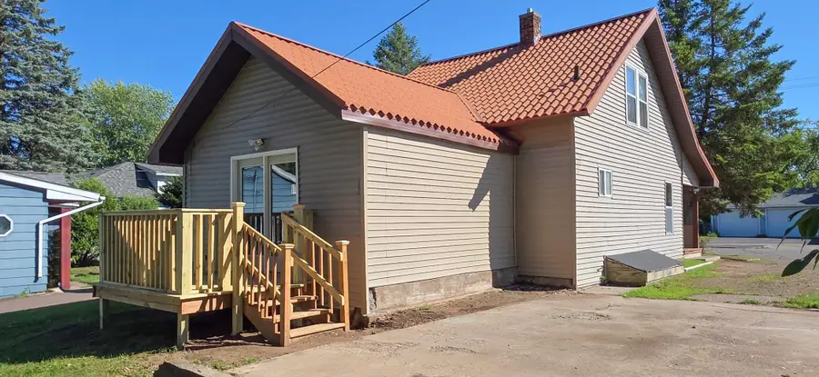 901 Park Avenue, Cloquet, MN 55720 - #3