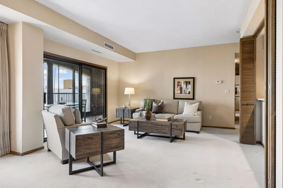 1235 Yale Place #908, Minneapolis, MN 55403 - #2