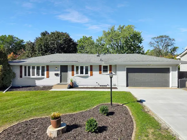 9312 Oakland Avenue S, Bloomington, MN 55420