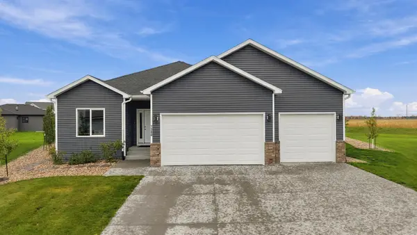 7386 28th Street S, Fargo, ND 58104