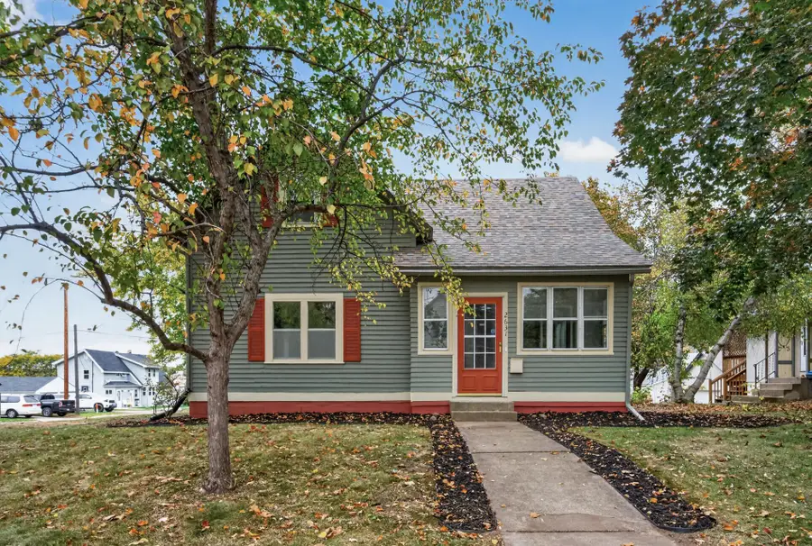 2631 5th Avenue E, North Saint Paul, MN 55109 - #2