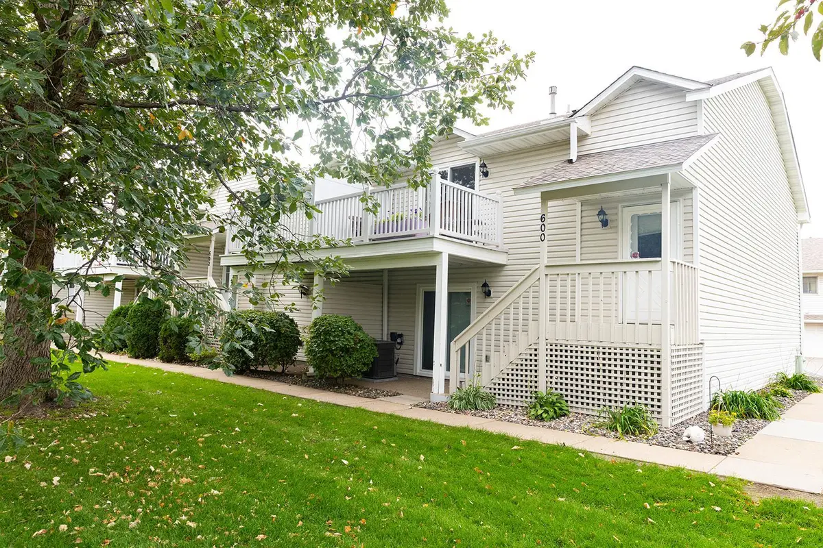 600 78th Avenue Ne, Spring Lake Park, MN 55432 - #1