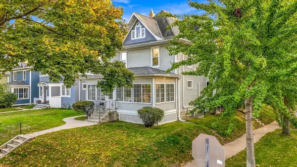 2016 Laurel Avenue, Saint Paul, MN 55104
