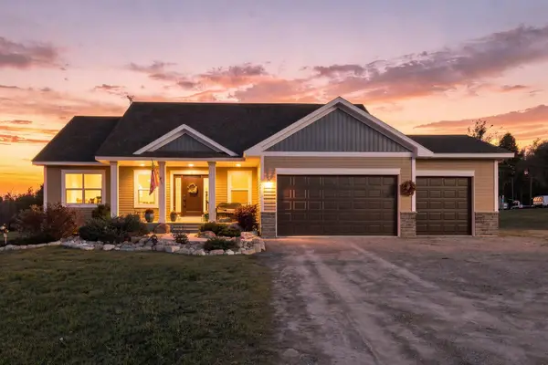 1515 76th Avenue, Roberts, WI 54023