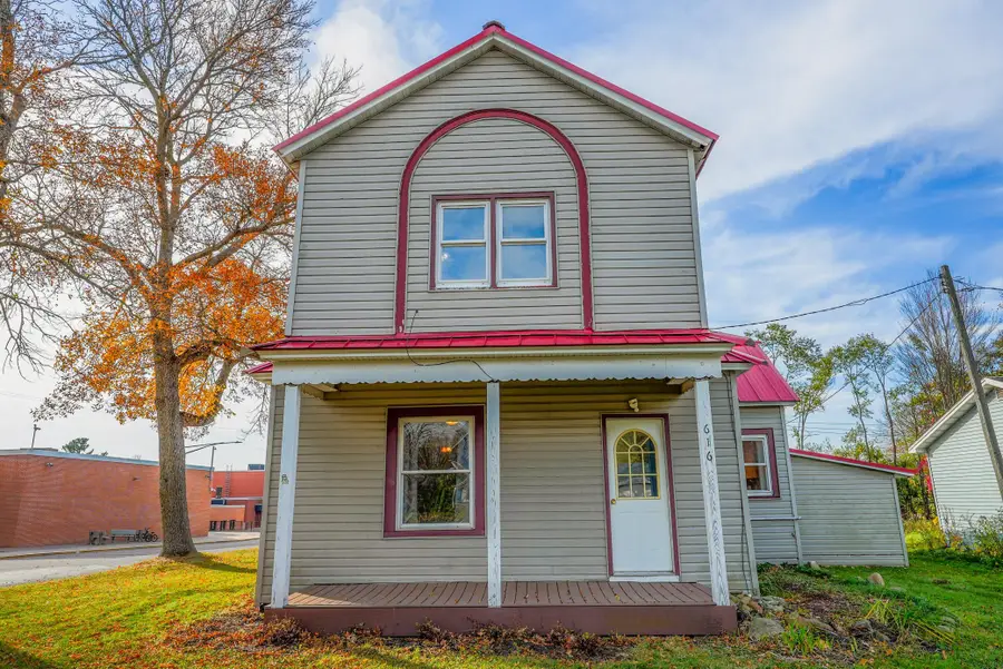 616 E Butternut Avenue, Luck, WI 54853 - #2