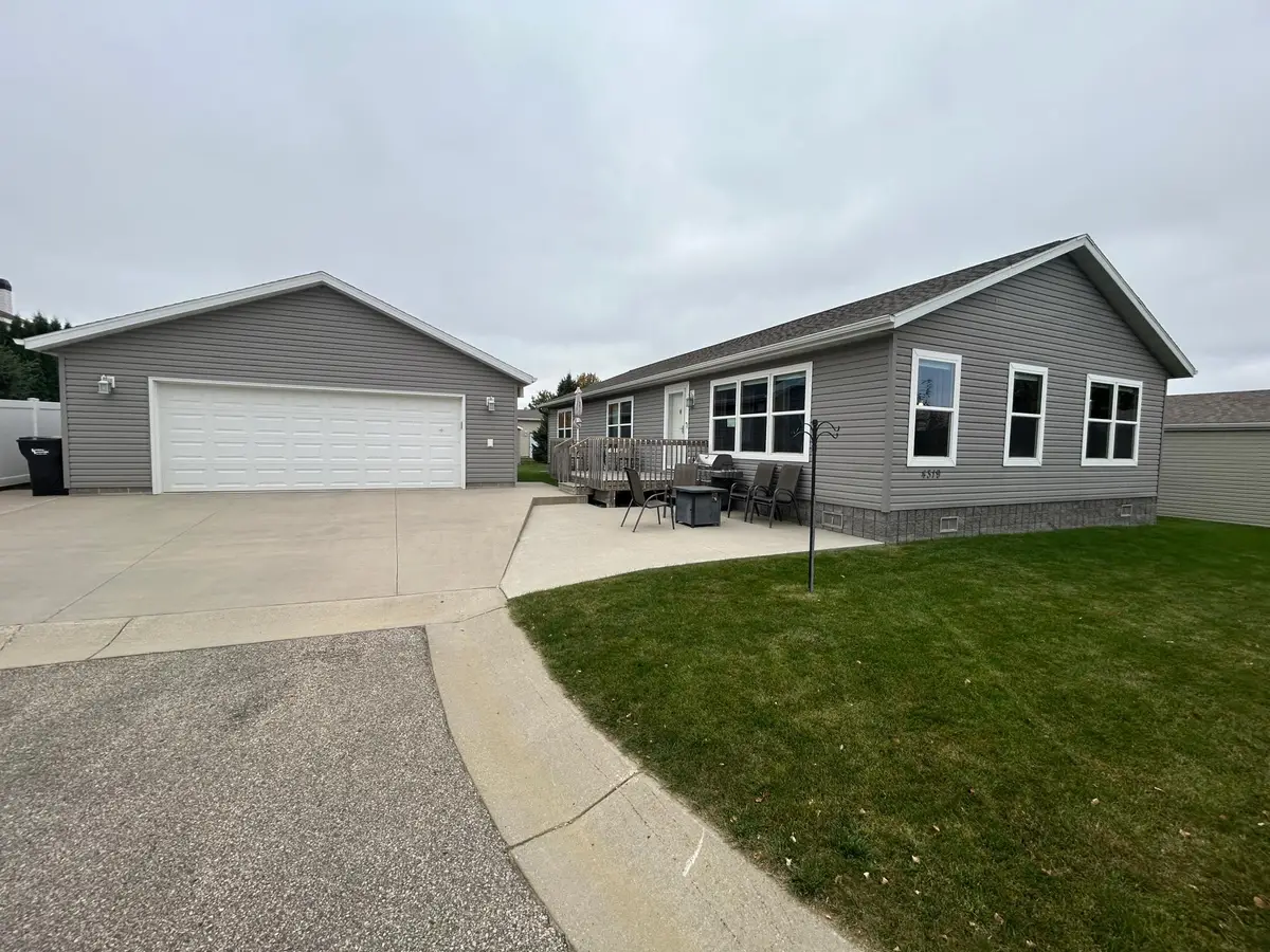 4319 Daffodil Avenue Se, Rochester, MN 55904 - #1