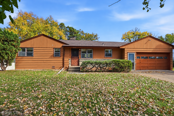 6813 Hickory Street Ne, Fridley, MN 55432