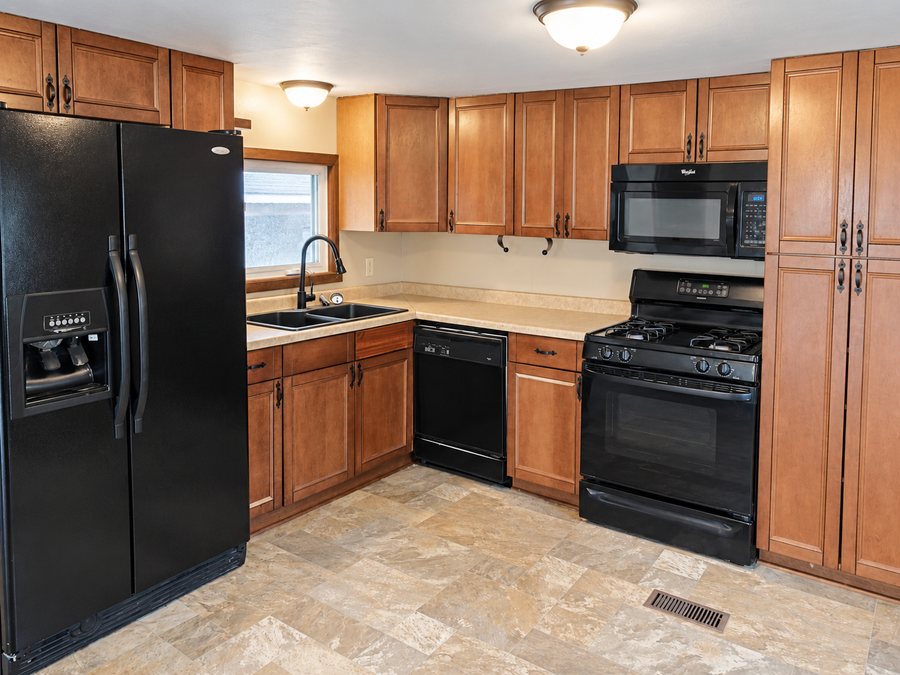 412 W Hazel Avenue, Pillager, MN 56473 - #3