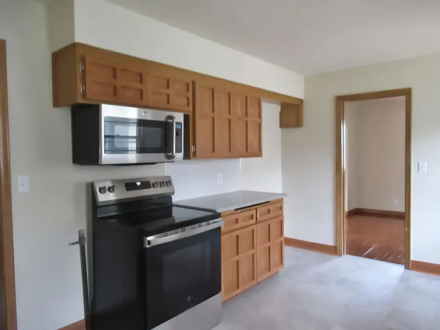 2513 Saint Anthony Boulevard, Saint Anthony, MN 55418 - #2