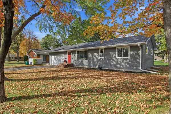 817 Sunset Lane, River Falls, WI 54022