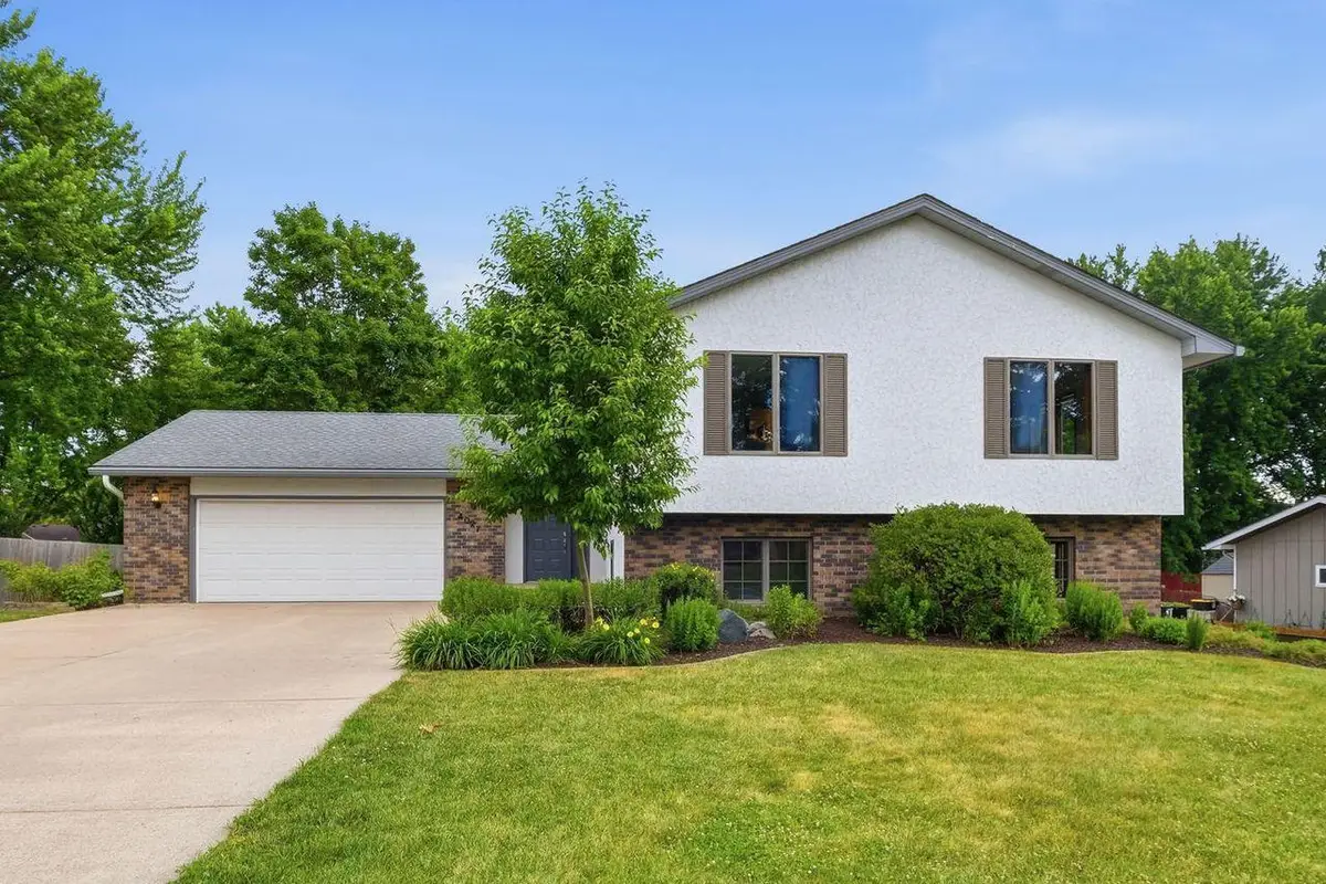 4027 Elmwood Drive, Saint Bonifacius, MN 55375 - #1