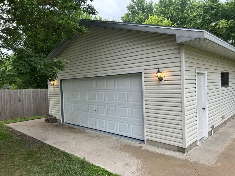 4027 Elmwood Drive, Saint Bonifacius, MN 55375 - #3