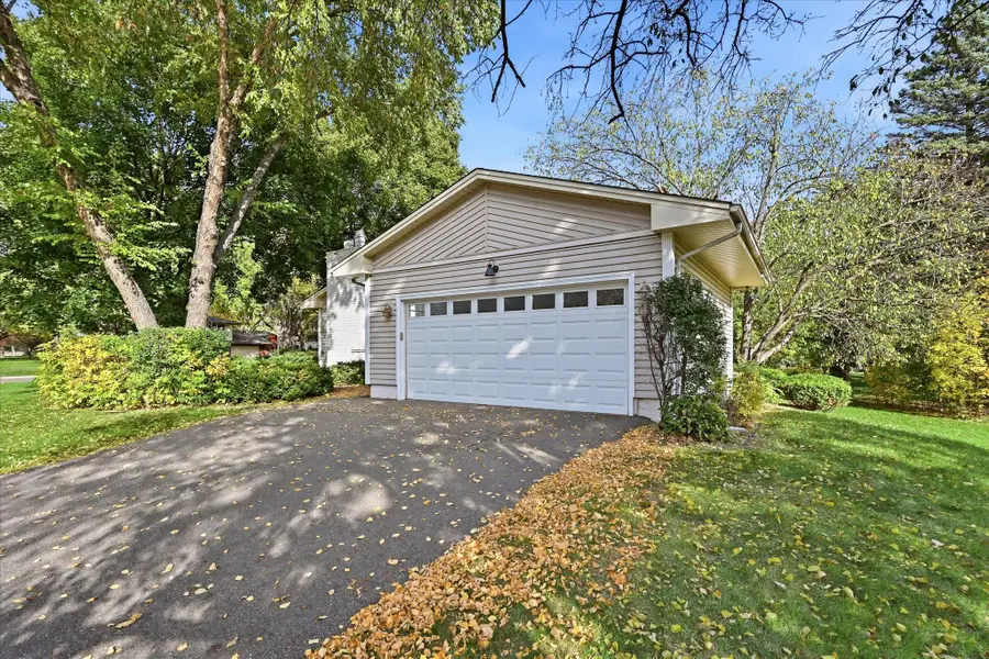 6055 Westbrook Road, Golden Valley, MN 55422 - #2