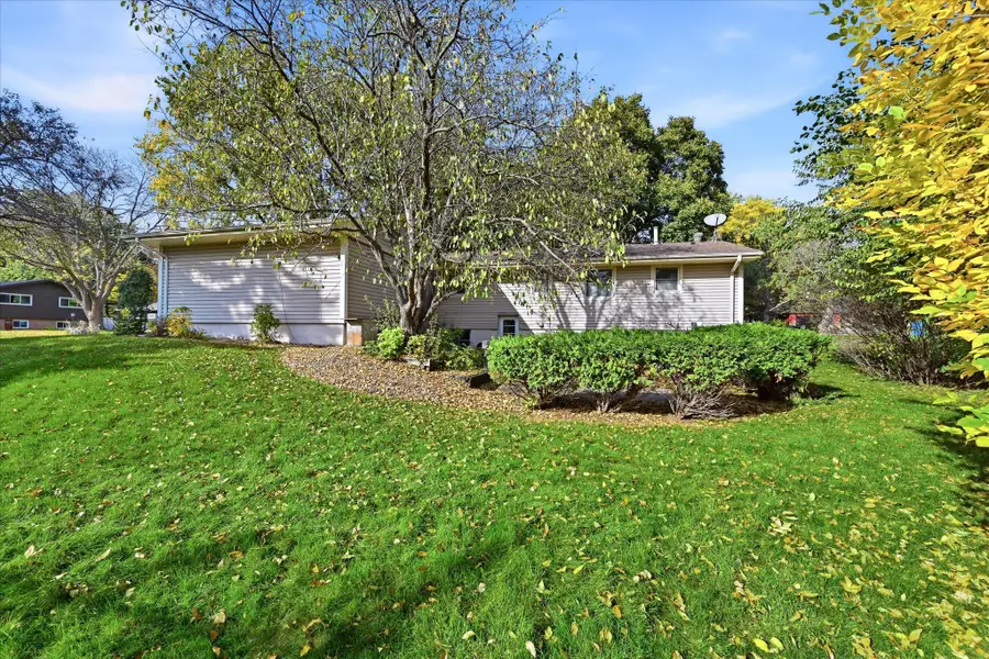 6055 Westbrook Road, Golden Valley, MN 55422 - #3