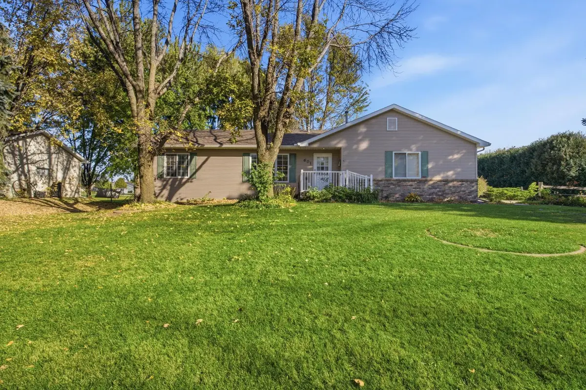 601 25th Street Se, Willmar, MN 56201 - #1
